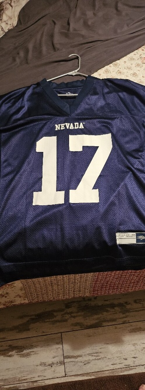 Mens XL Nevada #17 Navy Football Jersey